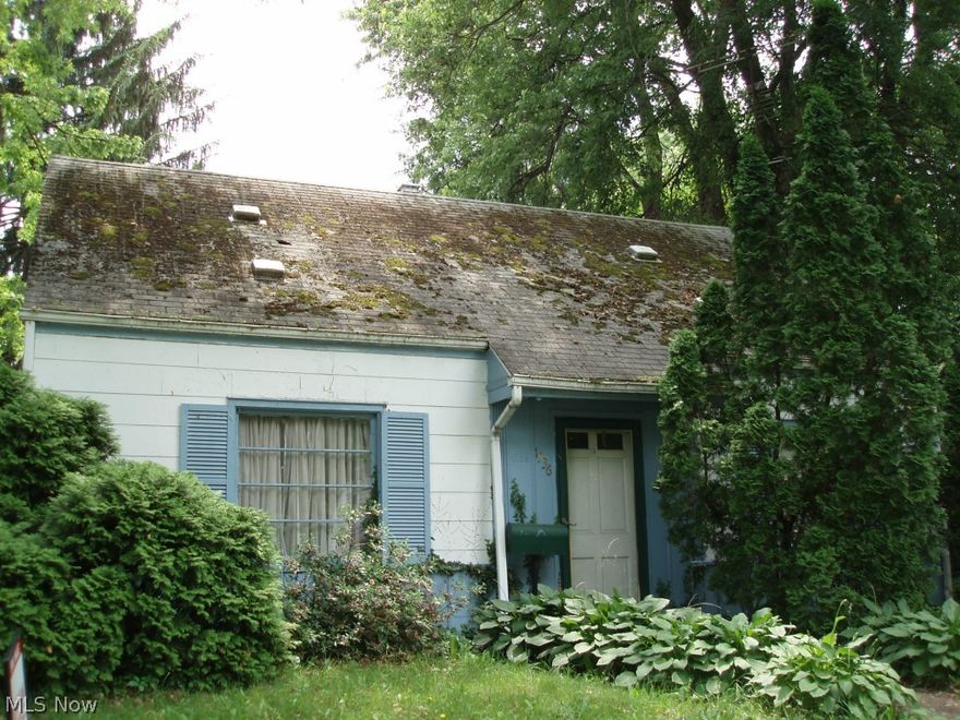 Needs work!!! 4Bedroom Cape.. No Basement(slab)  Nice area, close to school.