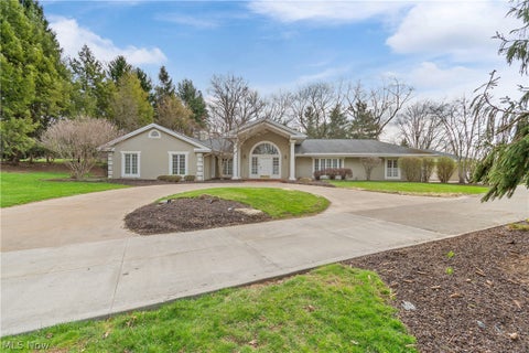 Homes For Sale - 2520 Glenmont Road<br/> Canton, OH 44708