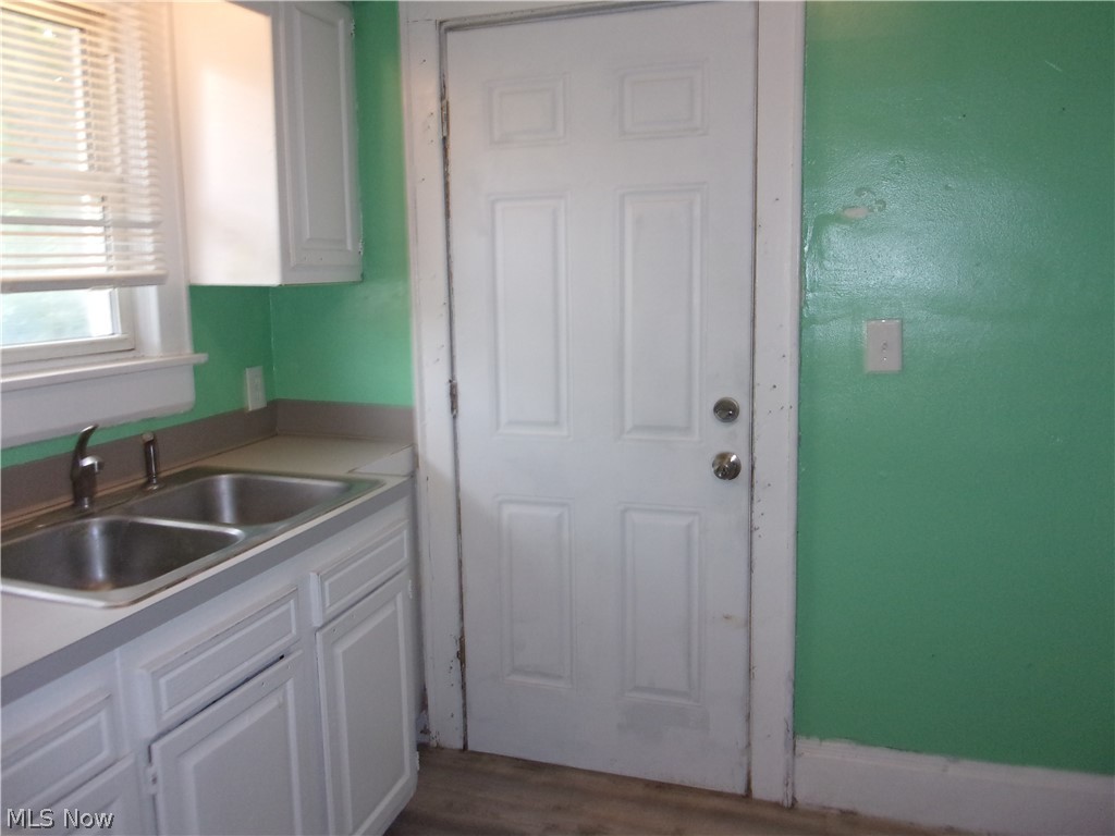 1056 Joy Avenue, Akron, Ohio image 4