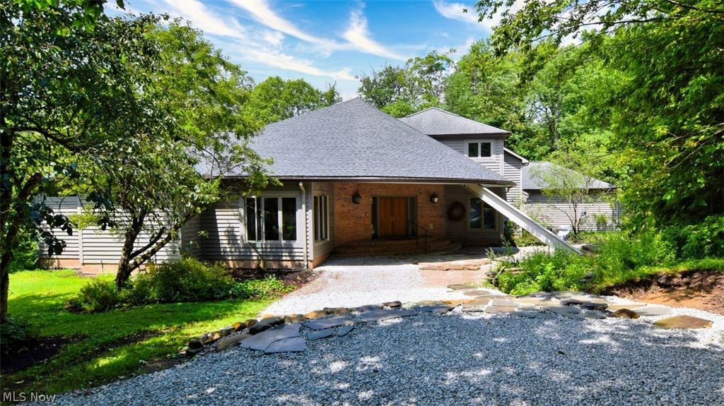 Photo of 13540 Ledgebrook Lane, Chagrin Falls, OH 44022 (MLS # 5219639)