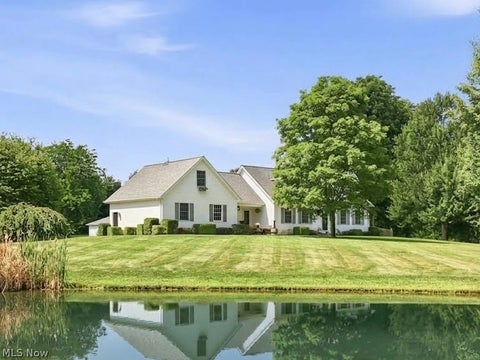 Homes For Sale - 16139 S Range Road<br/> Mahoning County, Beloit, OH 44609