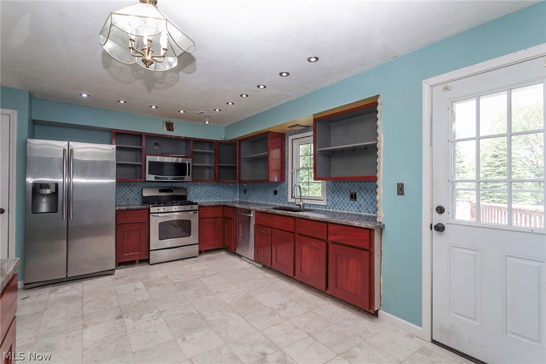 Royal Blvd - Residential