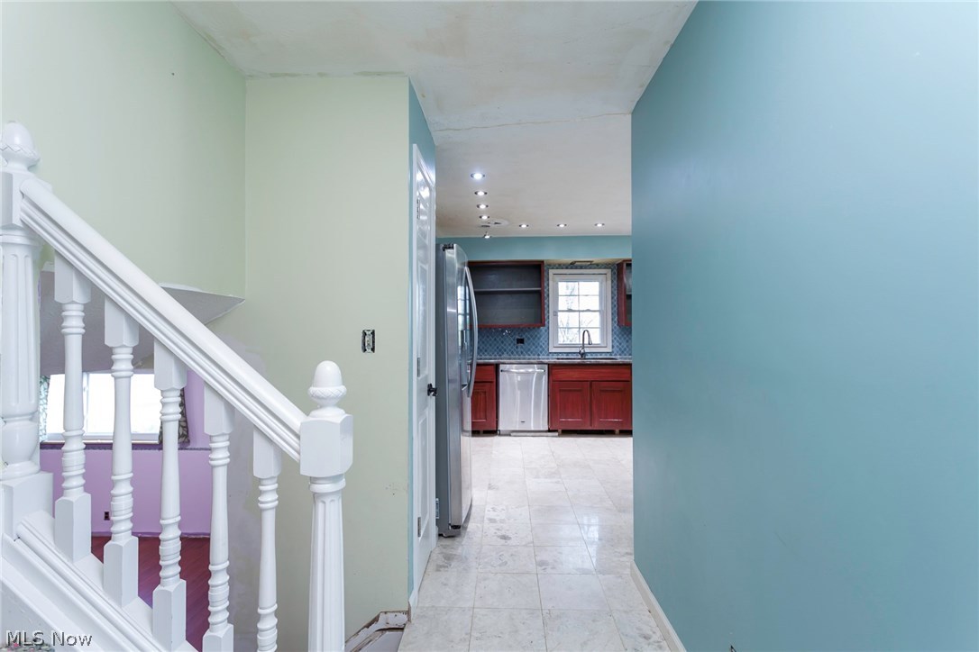 Royal Blvd - Residential