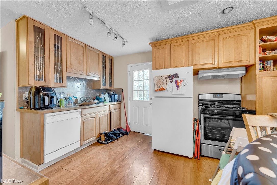 Brentwood Village Condo - Residential