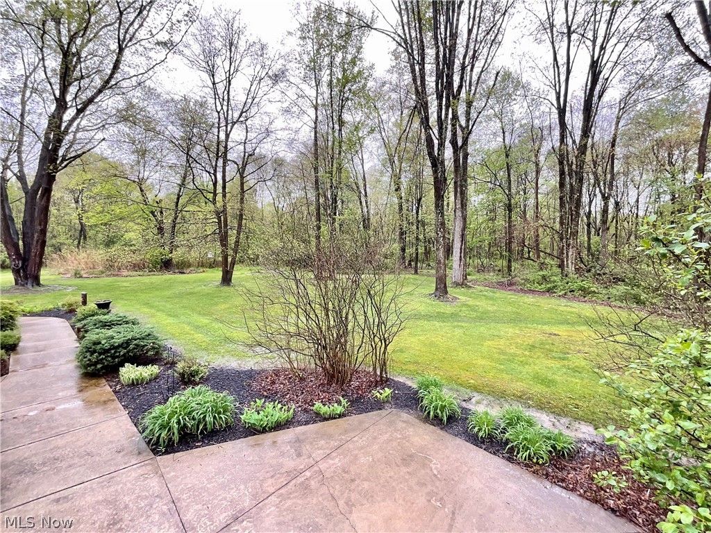 Photo of 1829 State Route 7 NE, Brookfield, OH 44403 (MLS # 5205428)