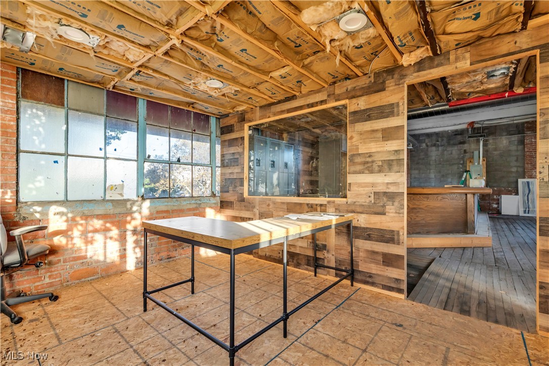 Bradley & Cobbs Madison Park Al - Commercial Sale