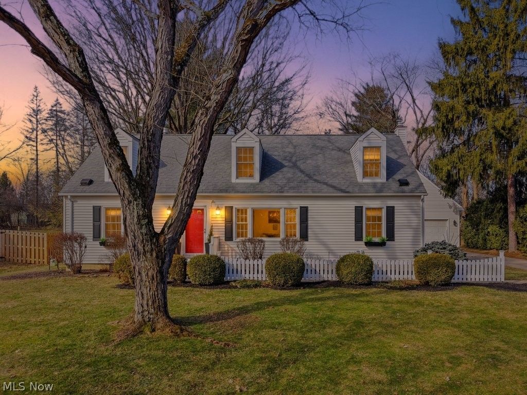 Photo of 54 E Case Drive, Hudson, OH 44236 (MLS # 5192342)