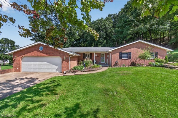 176 JESSICA DR, DOVER, OH 44622 - Image cd1f3a82aa25f4087f44c90890f0ec6c/565457969