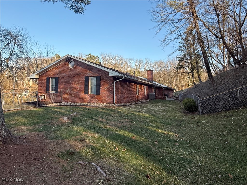106 Wildwood Drive, Marietta, Ohio image 8