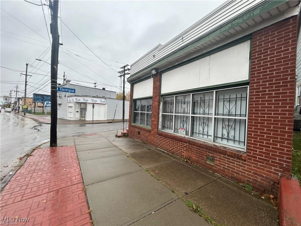 Meade - Commercial Sale