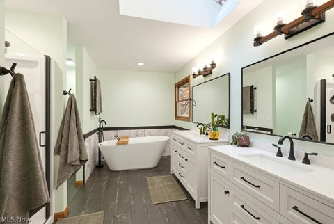 Tiny photo for 38591 Dodds Landing, Willoughby Hills, OH 44094 (MLS # 5256846)
