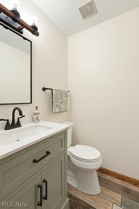 Tiny photo for 38591 Dodds Landing, Willoughby Hills, OH 44094 (MLS # 5256846)