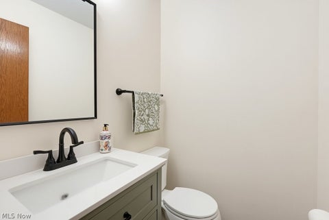 Tiny photo for 38591 Dodds Landing, Willoughby Hills, OH 44094 (MLS # 5256846)