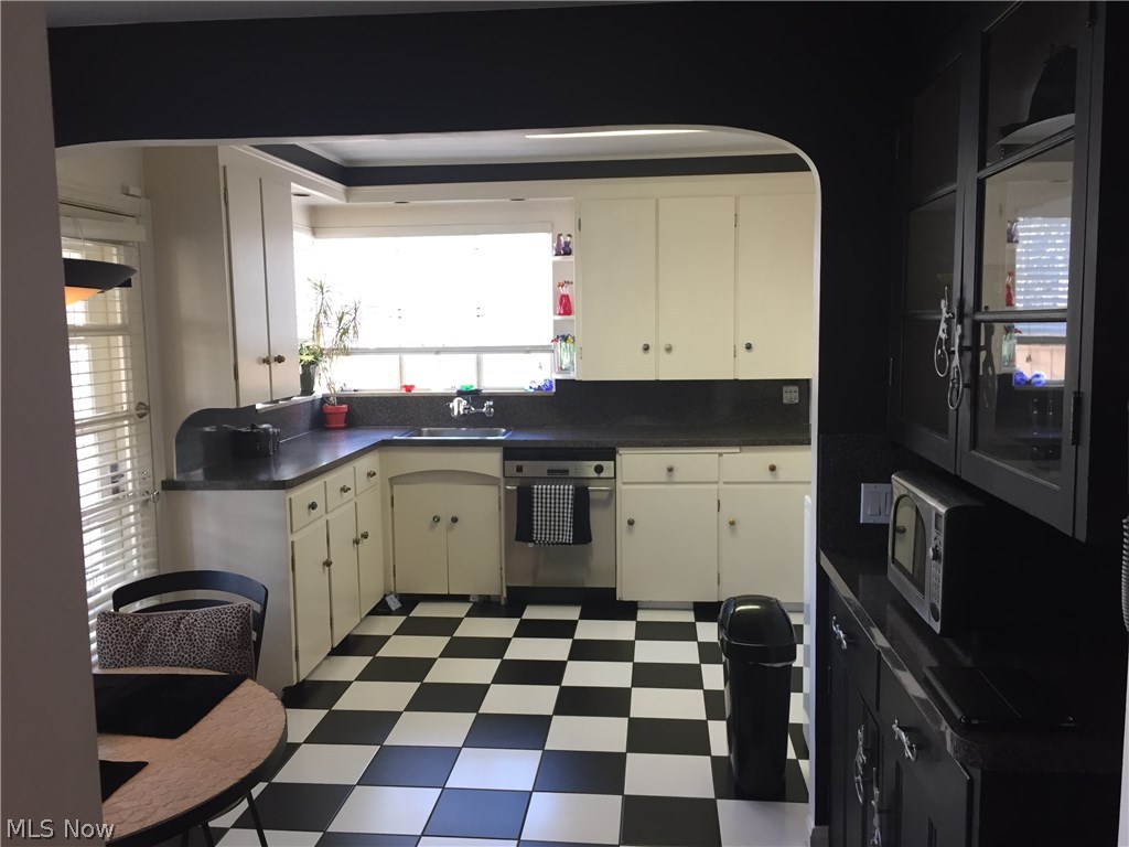 Shaker Lakes - Residential