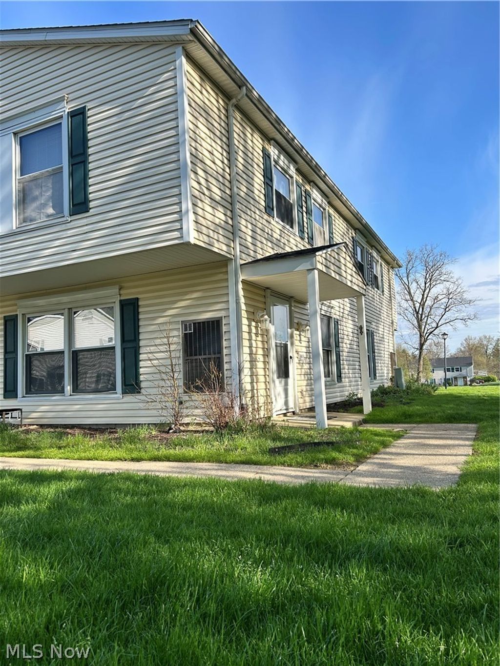 Photo of 144 Canterbury Lane #D-29, Medina, OH 44256 (MLS # 5203809)