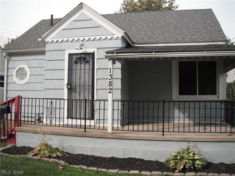 Photo of 1382 Madison Avenue, Lorain, OH 44053 (MLS # 5255697)