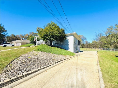 Tiny photo for 9 Willowbrook Drive DR, Parkersburg, WV 26101 (MLS # 5255848)