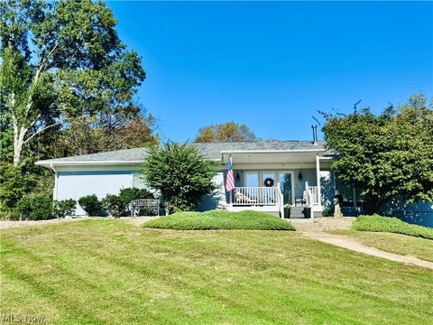 Photo of 9 Willowbrook Drive DR, Parkersburg, WV 26101 (MLS # 5255848)