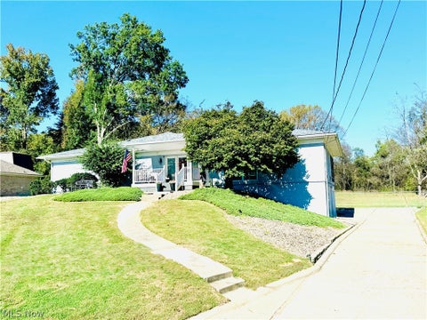 Tiny photo for 9 Willowbrook Drive DR, Parkersburg, WV 26101 (MLS # 5255848)