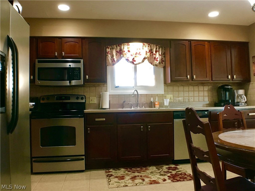 Ridge Road 02 - Residential