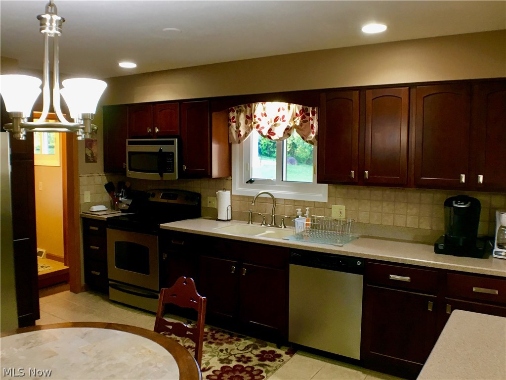 Ridge Road 02 - Residential