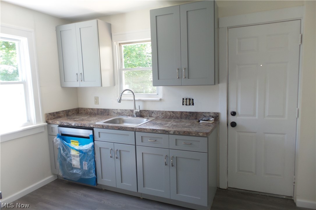 Cleveland Heights Blvd - Residential