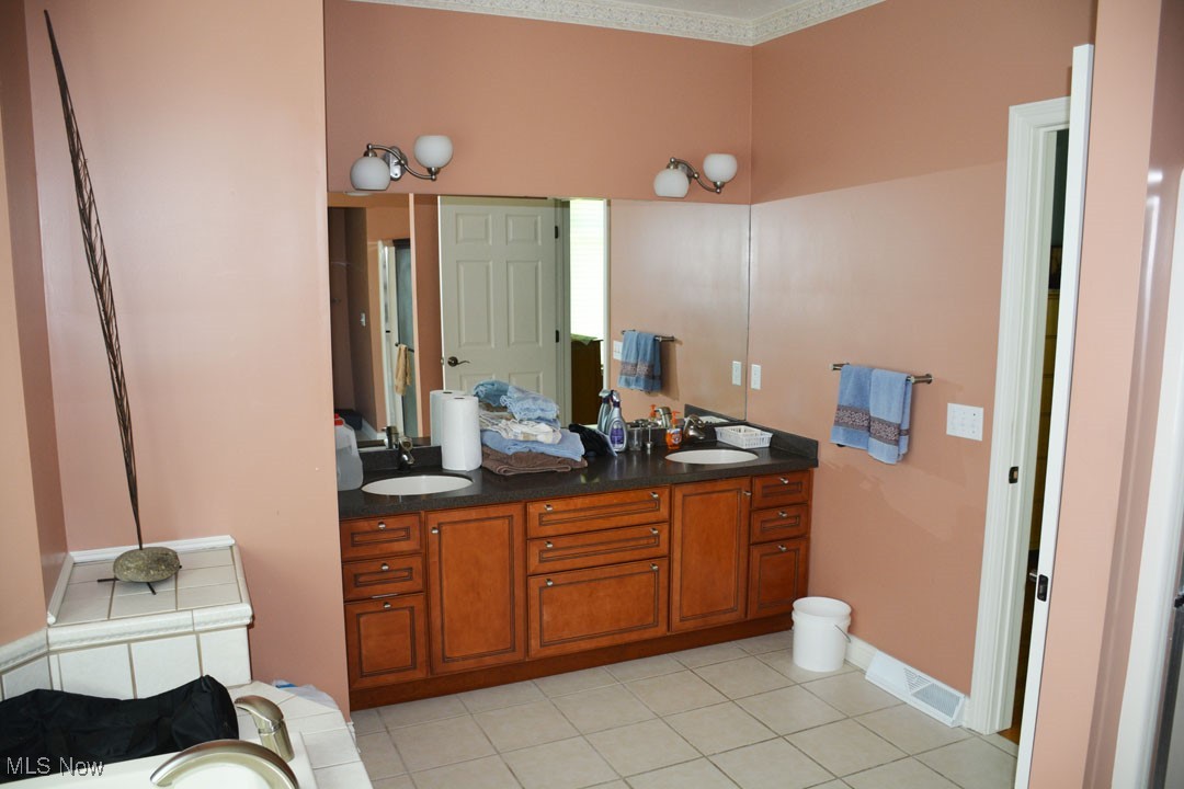 7711 Marewood Place, Painesville, Ohio image 20