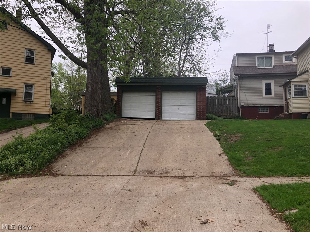 Garfield Blvd - Residential