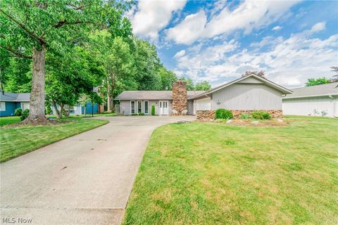 Homes For Sale - 6165 Creekside Lane<br/> North Ridgeville, OH 44039