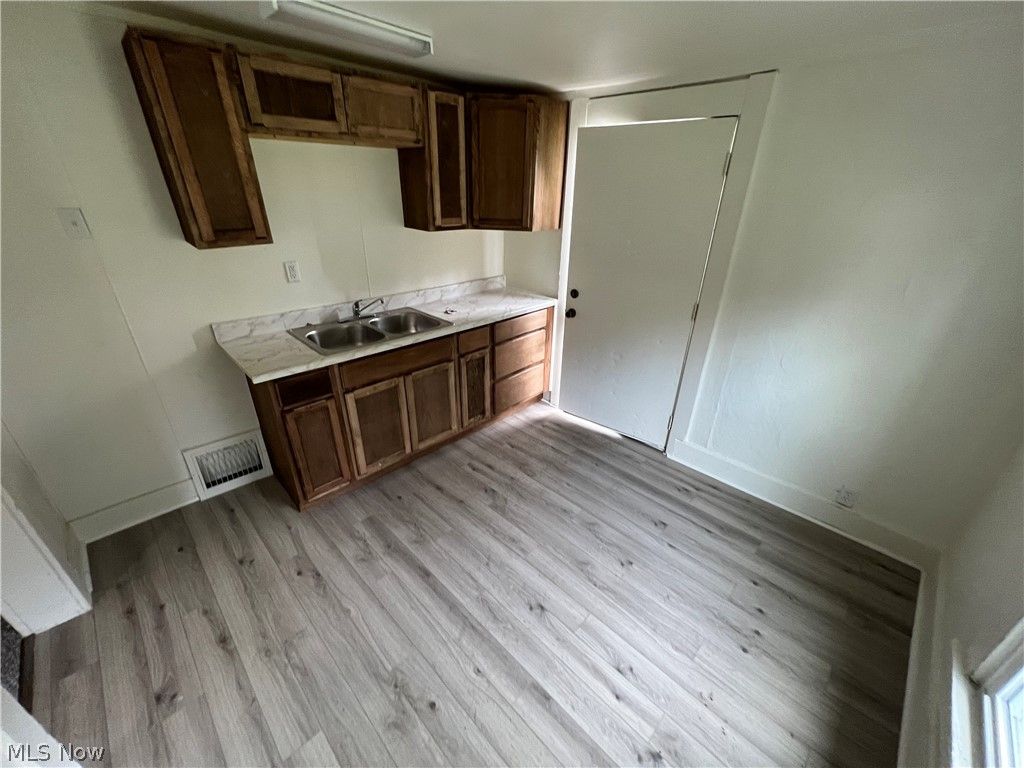 Photo of 230 Van Buren Street, Zanesville, OH 43701 (MLS # 5196259)