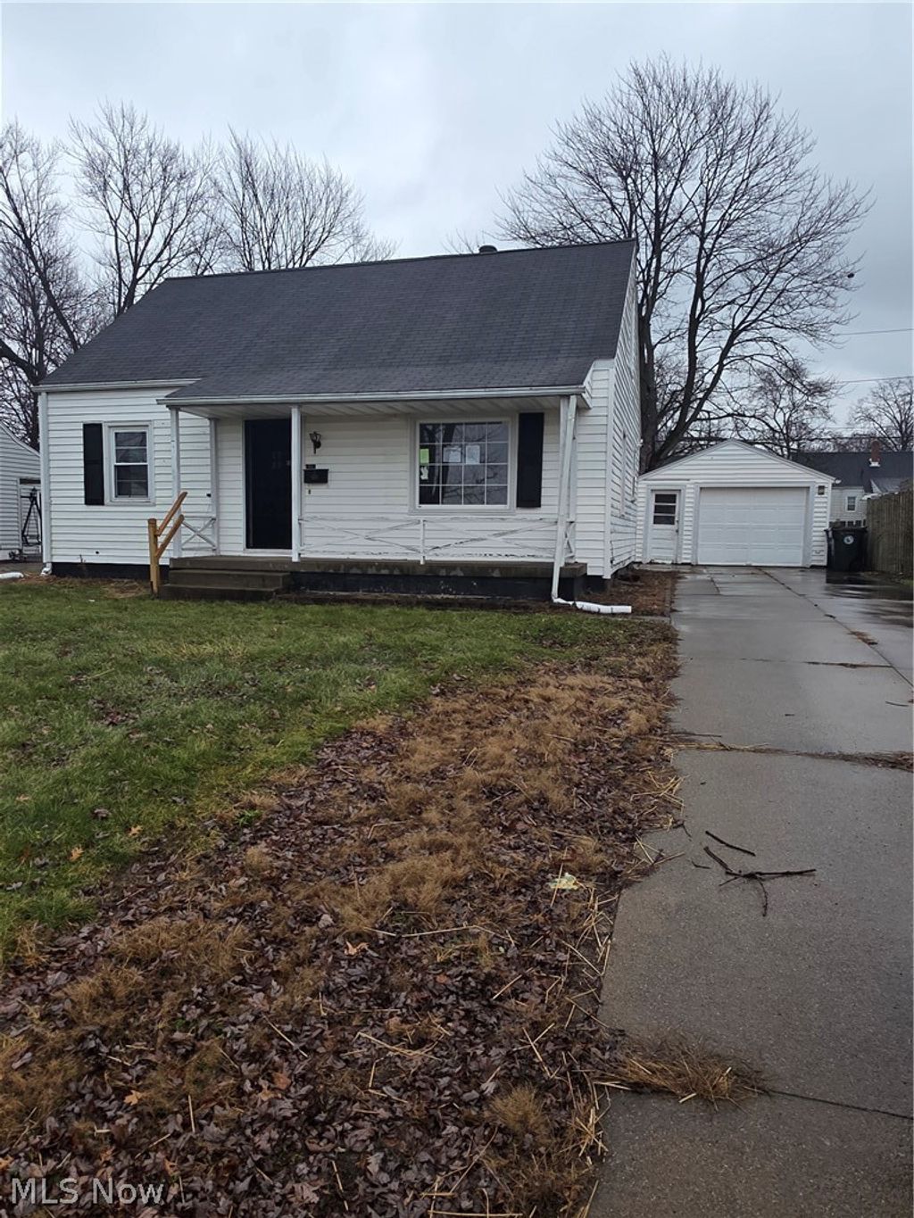 Photo of 752 Laird Avenue NE, Warren, OH 44483 (MLS # 5185732)