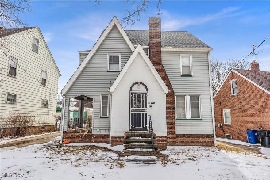 15602 Walden Ave, Cleveland - Spacious 4 bed 1.5 bath single family home! //

$ 1395 rent / $ 1395 deposit //
$49 application fee per adult //
1-2 pets OK in this unit. After application pre-approval, a PetScreening is required for any animals to proceed with one of our properties; a PetScreening affidavit is still required if you have no pets. (Some breed restrictions apply per HUD guidelines). //
NO SMOKING //
1 time $149 non-refundable set up fee paid at lease signing //

$30/month required resident benefit package; can include personal property/liability insurance for an additional $5/month for $35/month total. //

After application Pre-Approval 1 applicant per household application is required to fill out a PetScreening application, before being about to proceed with placing a Reservation Fee for one of our properties.  You will receive a pre-approval for your application and in order to proceed, the PetScreening is required. Even if you have NO pets - this application must be filled out. One time, non-refundable pet fee of $200-500 per animal applies to all pets & must be paid before or when you pay your first month rent. (No fee for qualified assistance animals). //

Our application is processed through secure site: Findigs, and they require ID and income verification. Without this, your application will not be processed. They offer 24/7 chat support on their application directly if you have any questions. //

BEDROOMS: 4 //
BATHROOMS: 1.5 //
APPLIANCES PROVIDED: Fridge, stove, and microwave //
UTILITIES / RESIDENT RESPONSIBILITY: Residents are responsible for all utilities including: water/sewer/trash, gas & electric and are responsible to maintain lawn care, maintenance & snow removal. //

Serious inquiries only.