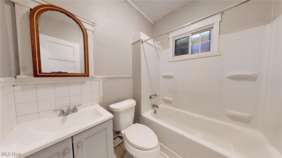 Moses Fish - Residential Income