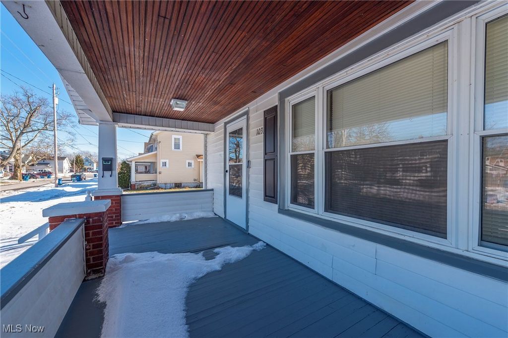 Photo of 1035 W 12th Street, Lorain, OH 44052 (MLS # 5183515)