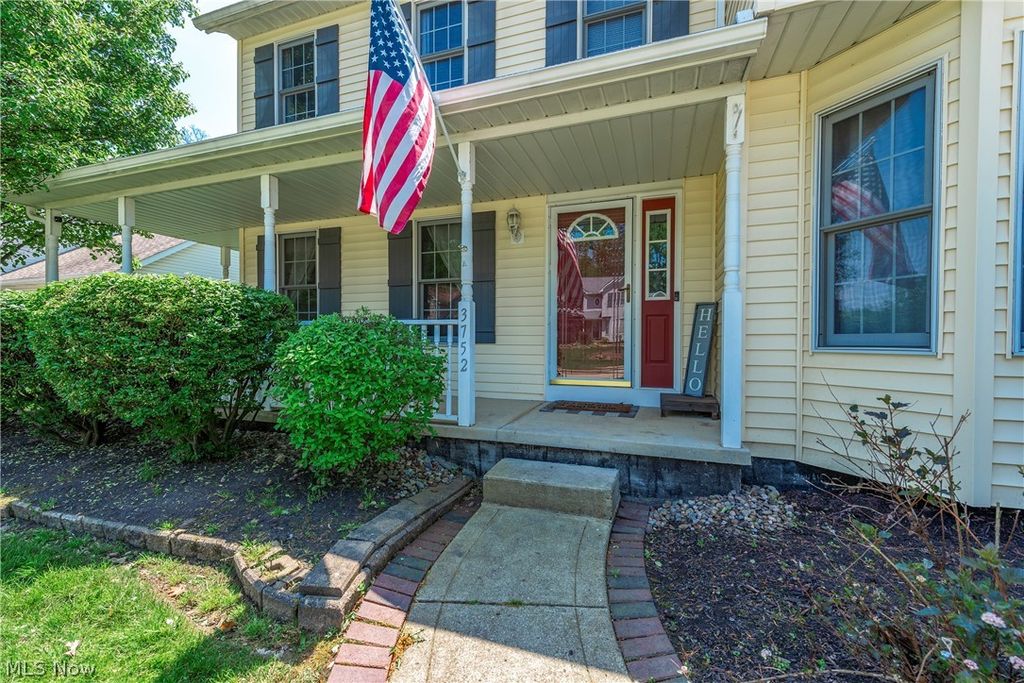 Photo of 3752 Sandlewood Drive, Brunswick, OH 44212 (MLS # 5211752)