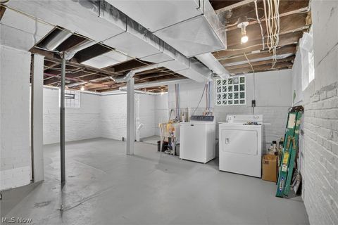 Tiny photo for 405 Silver Street, Akron, OH 44303 (MLS # 5219936)
