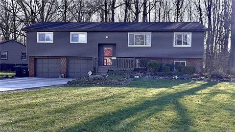 Homes For Sale - 2933 Crestwood Drive<br/> Warren, OH 44485