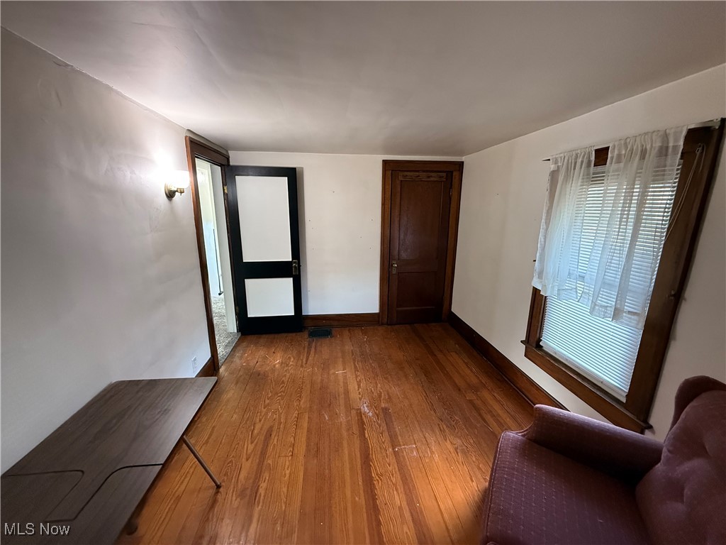 610 N 5th Street, Cambridge, Ohio image 22