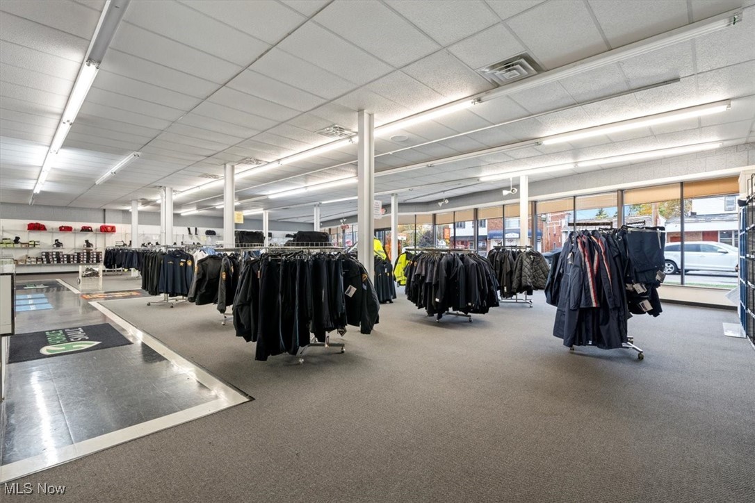 Cleveland, Ohio 44109, United States, ,Commercial,Pending,33579