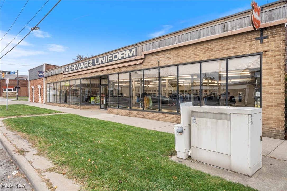 Cleveland, Ohio 44109, United States, ,Commercial,Pending,33579
