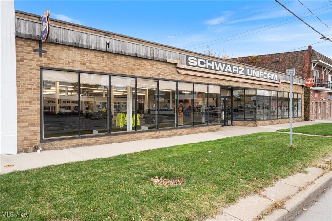Cleveland, Ohio 44109, United States, ,Commercial,Pending,33579