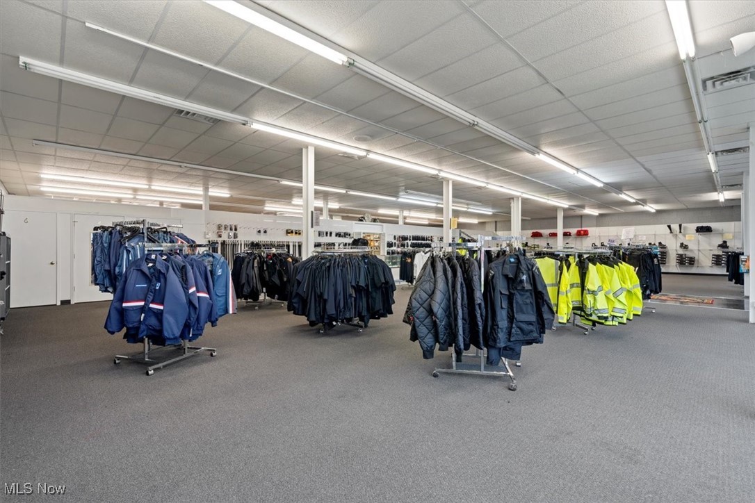 Cleveland, Ohio 44109, United States, ,Commercial,Pending,33579