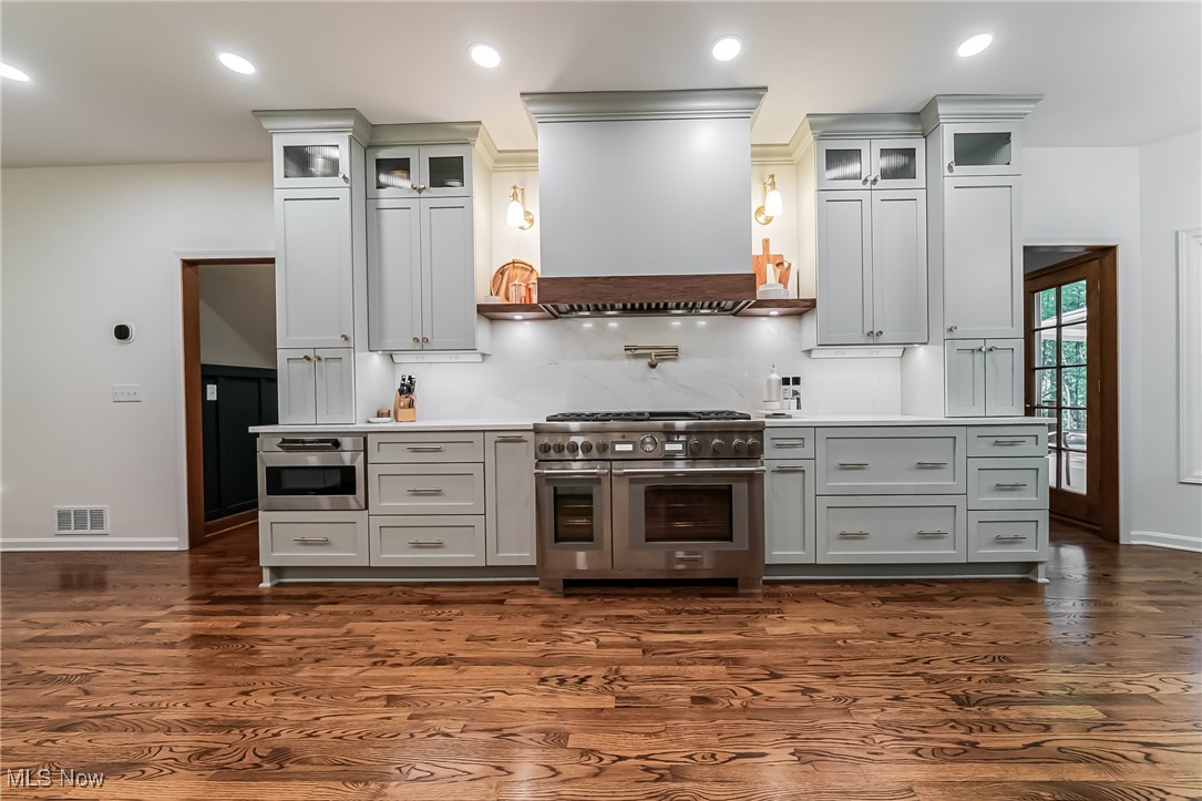 8698 Chase Drive, Chagrin Falls, Ohio image 4