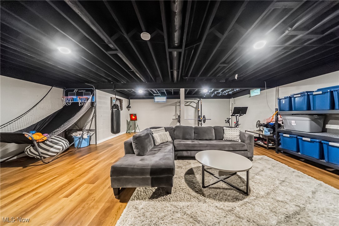 8698 Chase Drive, Chagrin Falls, Ohio image 35