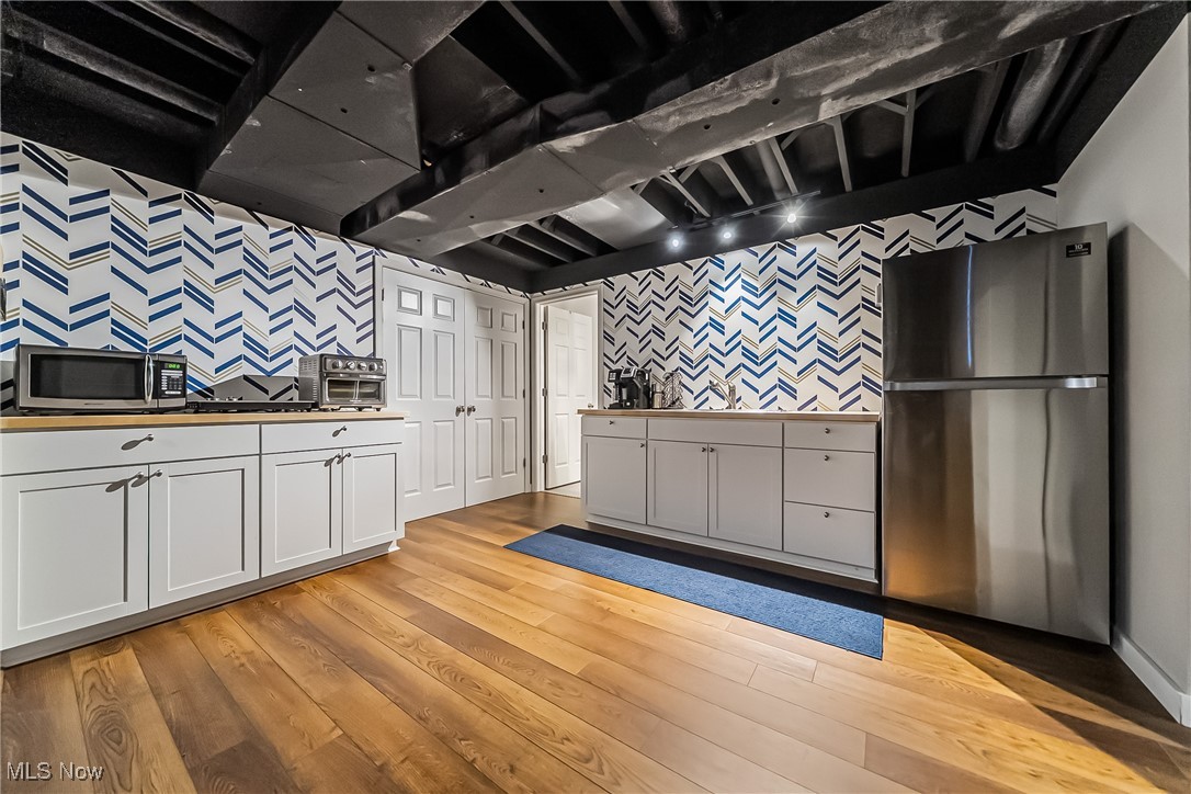 8698 Chase Drive, Chagrin Falls, Ohio image 38