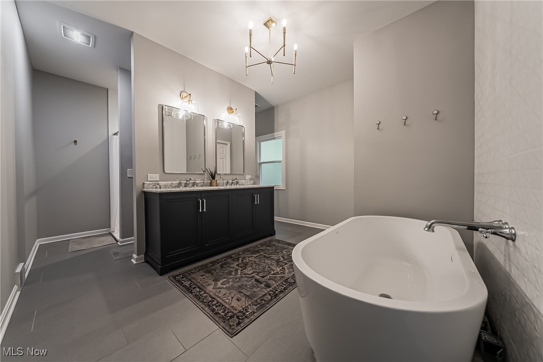 8698 Chase Drive, Chagrin Falls, Ohio image 20