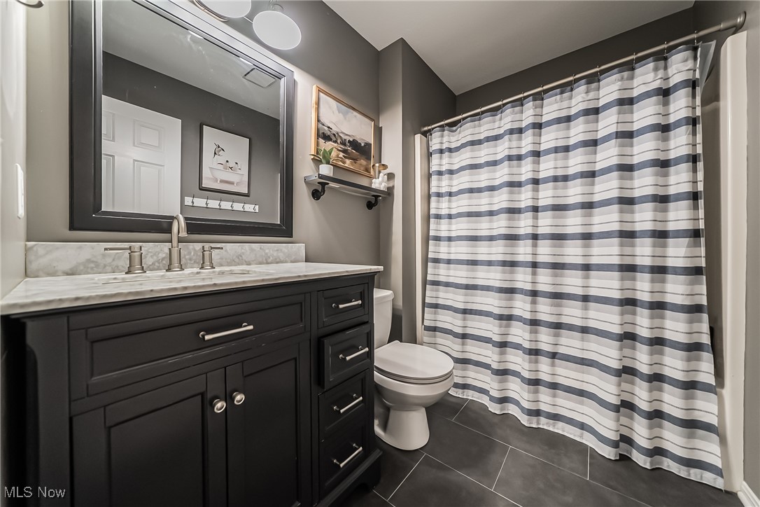 8698 Chase Drive, Chagrin Falls, Ohio image 30
