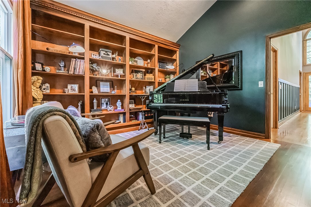 8698 Chase Drive, Chagrin Falls, Ohio image 13