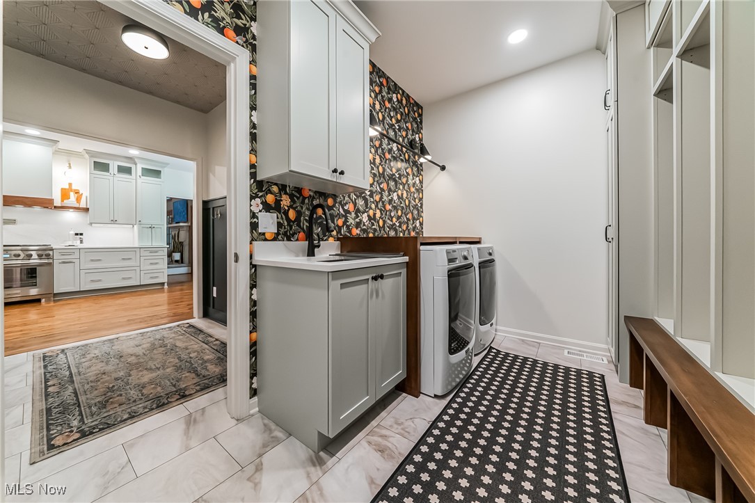 8698 Chase Drive, Chagrin Falls, Ohio image 33