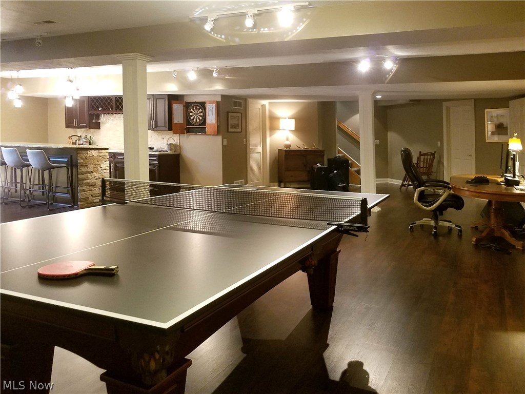 Red Tail - Residential